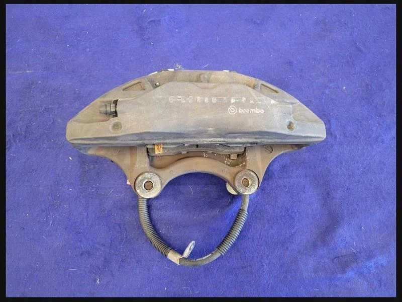 Chevrolet Camaro SS 2017-2020 pinza delantera izquierda freno J55  Foto 1 de 4