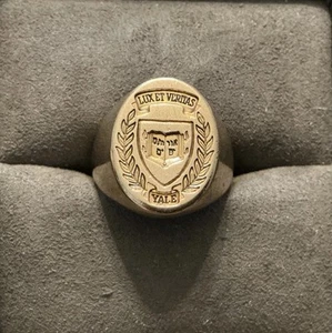 Vintage 14K Yellow Gold YALE UNIVERSITY Signet Ring Class Ring 1962 - Picture 1 of 6