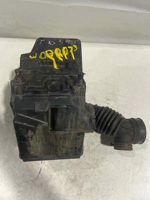 Limpiador de aire 13 14 15 16 17 18 19 20 21 NISSAN NV 200 Foto 1 de 2