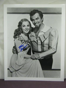 Kiss Me Kate movie photo signed by actor Kathryn Greyson who was Lilli Vanessi - Picture 1 of 2