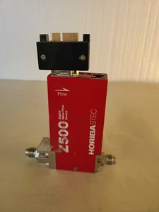 HORIBASTEC INC Z500 Digital Mass Flow Device 100 CCM N2 Mod SEC-Z512MG - Picture 1 of 7