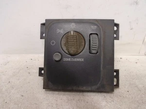 Interruptor de faro sin opción de niebla OEM 15755955 98-05 Chevy Blazer - Imagen 1 de 15