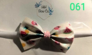 Diadema y/o soporte para pony con moño de melón flamenco - Imagen 1 de 2