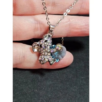 Collar Oso Koala Tono Plata con Corazón Cristal Azul - Imagen 1 de 4