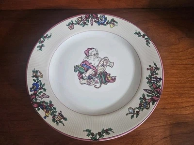 Fitz & Floyd Christmas Santa's List Set Of 4 Dinner Plates - Image 1 of 4