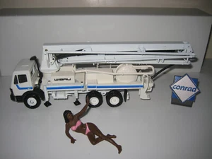 MERCEDES 3-ACHS BETONPUMPE WIBAU #3082.2 CONRAD 1:50 OVP - Picture 1 of 5