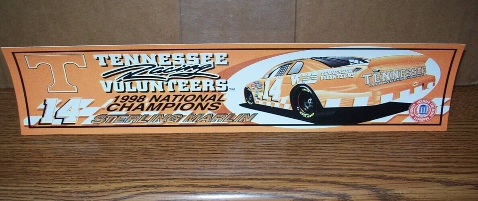 НАКЛЕЙКА НА БАМПЕР ЧЕМПИОНОВ 1998 ГОДА ИЗ СТЕРЛИНГОВОГО МАРЛИНА NO14 ВОЛОНТЕРЫ ТЕННЕССИ - Изображение 1 из 1