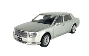 LCD Models 1:18 TOYOTA CENTURY SILVER die cast model - Picture 1 of 7