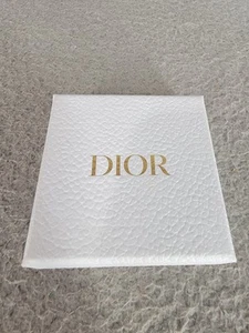 Dior Confezione Regalo Bianca Vuota 3,25" X 3,25" Portagioie Vuota - Foto 1 di 12