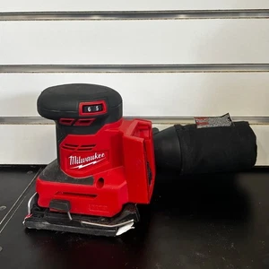 Milwaukee 2649-20 M18 Schwingschleifer 1/4 Blatt (nur Werkzeug) - Bild 1 von 5