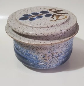 Blue White Grey Stoneware Textured Fleur de Lys Butter Crock Bell Keeper EUC - Picture 1 of 7