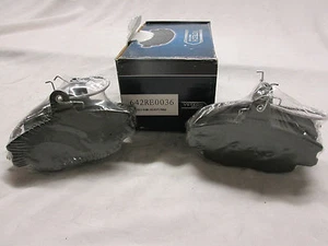 New Vetech Front Brake Pads 642RE0036 With wear contact,Clio,Megane,Twingo, - Picture 1 of 3
