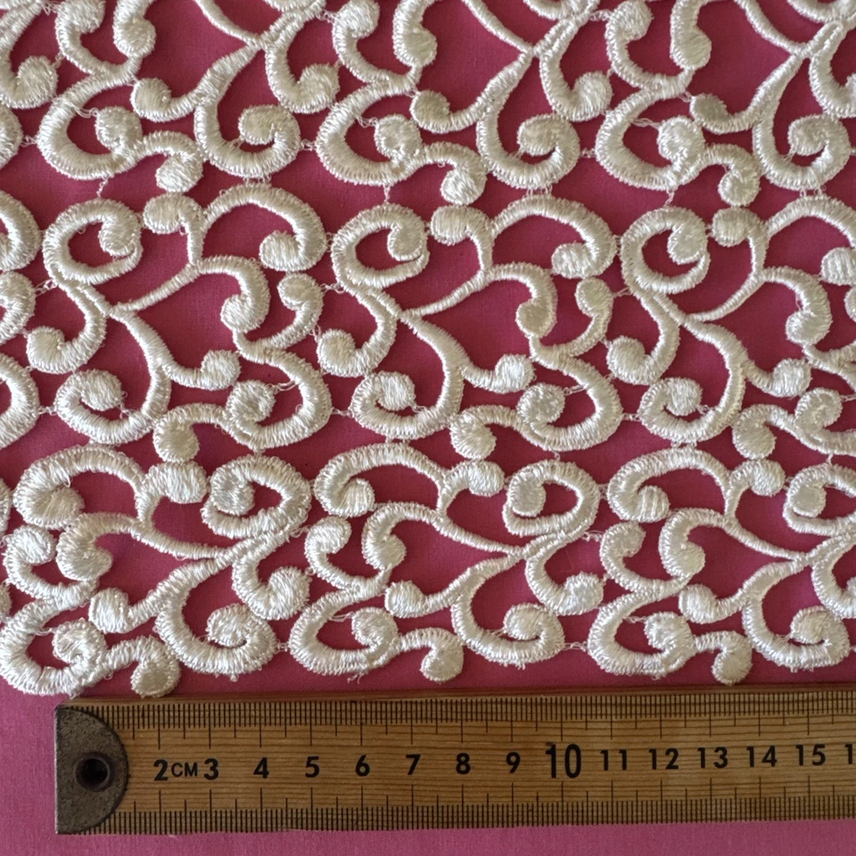 Vintage White Guipure Lace Fabric 100cmx100cm - image 1 of 4