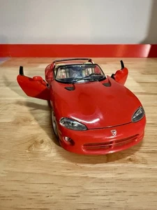 Dodge Viper RT/10 1/18 Scale Die Cast Model - Picture 1 of 4