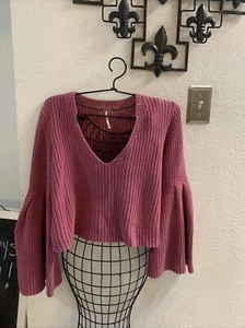 Free People Sweater Womens Size Medium Damsel Bell Sleeve Cropped Pink Oversized - Picture 1 of 19