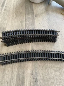 Hornby R606 gebogenes Gleis x 8 plus 3x R608 11 Stück insgesamt Box2 - Bild 1 von 3
