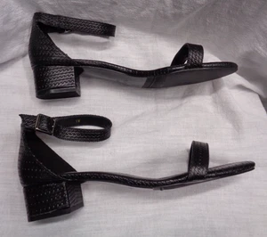 Women's VANELI Block Heel Ankle Strap BLACK Patterned Sandals ~ 9W - Picture 1 of 5