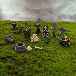 2PC Skeleton HO/OO Scale Cemetery Miniatures Haunted House Horror Scene Model - Picture 1 of 38