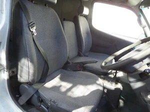 TOYOTA HIACE RZH10 10/1989-09/1998 PASSENGERS SEAT FRONT LEFT - Picture 1 of 9