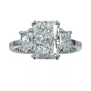 Bague de fiançailles 3 pierres 2,01 ct E-VVS2 IGI taille rayonnante diamant cultivé en laboratoire or 14 carats - Photo 1 sur 7