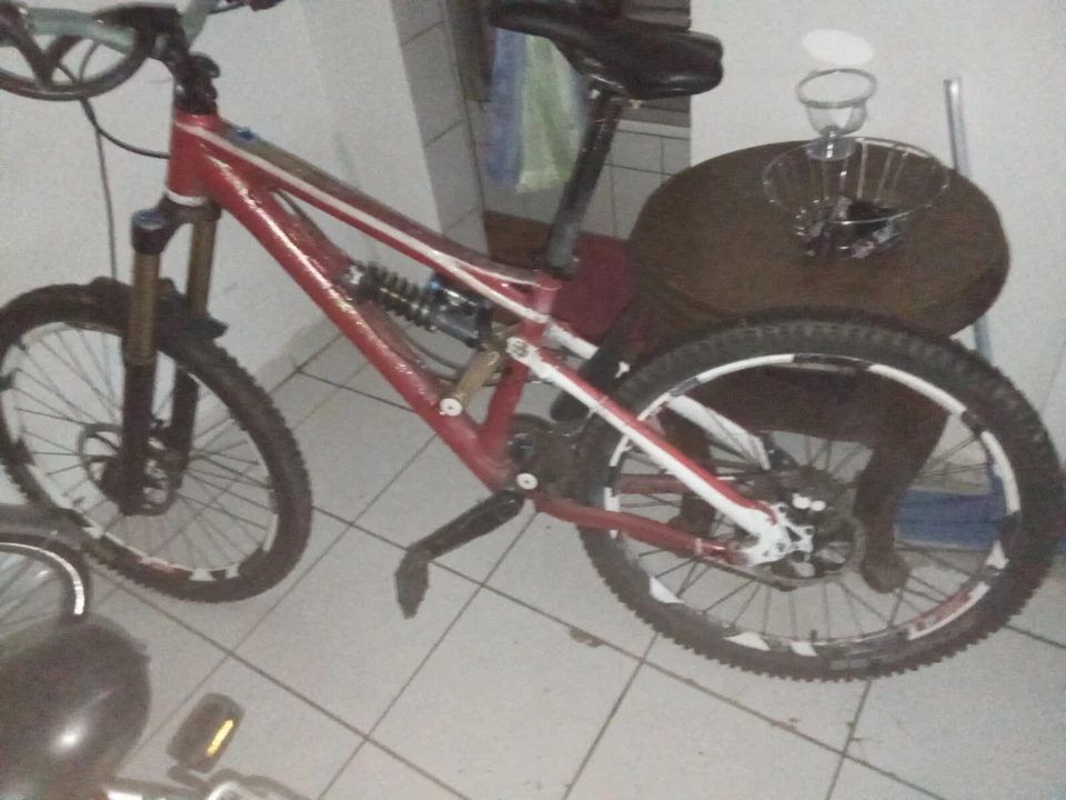 Cube Hanzz, 26Zoll, Fully, Rotlackiert - Bild 1 von 1