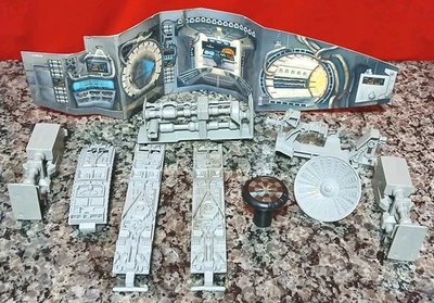 Lote de peças de reposição 1995 POTF Millennium Falcon Star Wars - Imagem 1 de 4