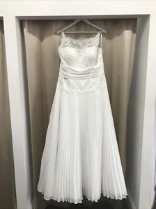 Brand New, Chiffon And Lace Wedding Dress, Size 20 No Return From Closed Bridal - Picture 1 of 2