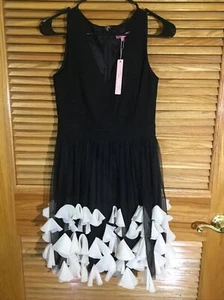 Minuet Women’s Size Small Black / White Sleeveless V-Neck Dress CW1-499 - Picture 1 of 4