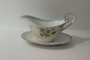 Nippon Sauciere mit Untertasse - handbemalt weiß mit Blumen - blau und goldrand - Bild 1 von 5