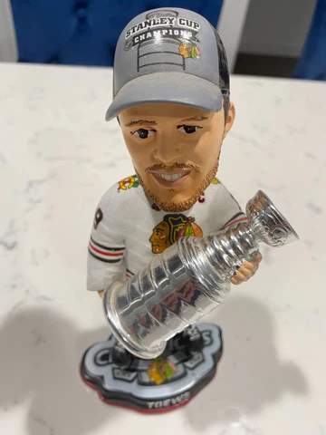 2013 Stanley Cup / Jonathan Toews Chicago Blackhawks Celebration Bobblehead Cover