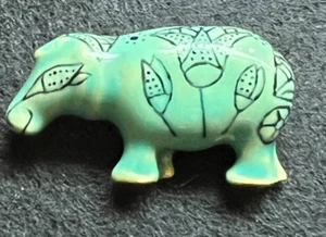 RARO MUSEO METROPOLITANO DE ARTE 'WILLIAM EL HIPOPÓTAMO' N.Y. Broche verde recuerdo - Imagen 1 de 4
