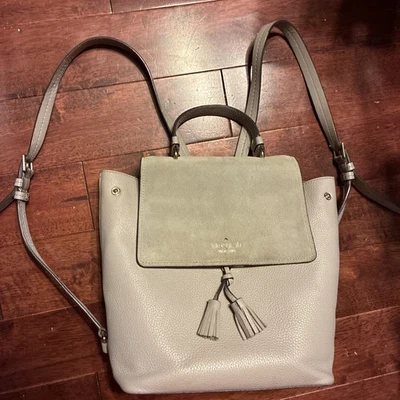 Mochila Kate Spade Hayes Street Thunder Cloud cuero/gamuza borla venta al por menor $358 Foto 1 de 4