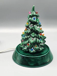Vintage 1977 Green Lighted Ceramic Christmas Tree 7" Tall Lights Up - Picture 1 of 8
