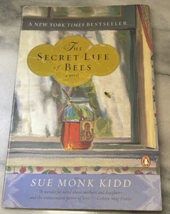 The Secret Life of Bees by Sue Monk Kidd (2002, Paperback) - Picture 1 of 1