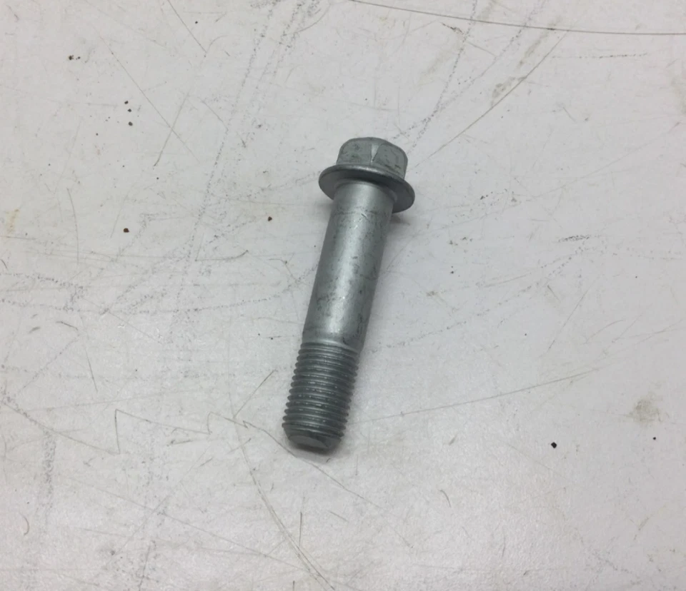 Suzuki LT230 1987-1992 Quadrunner OEM perno cantidad: 4 09103-12022 Foto 1 de 1