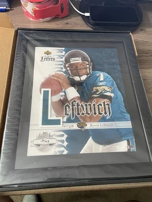 2003 cubierta superior novato por las letras Byron Leftwich UDA enmarcado automático #’D/43 Foto 1 de 3