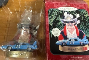 Hallmark Richard Petty 70 Superbird Nascar adorno de Navidad - Imagen 1 de 2