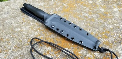 Funda Kydex personalizada para daga GERBER MARK II con accesorio de caída desplazada  Foto 1 de 4