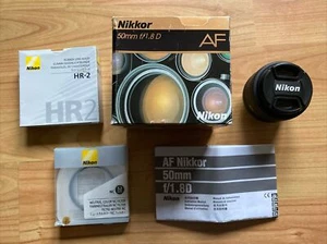 Nikon AF Nikkor 50mm f/1.8D Camera Prime Lens (Boxed) + HR-2 + Nikon NC Filter - Picture 1 of 7