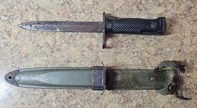 Cuchillo Bayoneta MILPAR COL M6 Edición Militar de Estados Unidos Era Vietnam con Vaina M8A1 Foto 1 de 4
