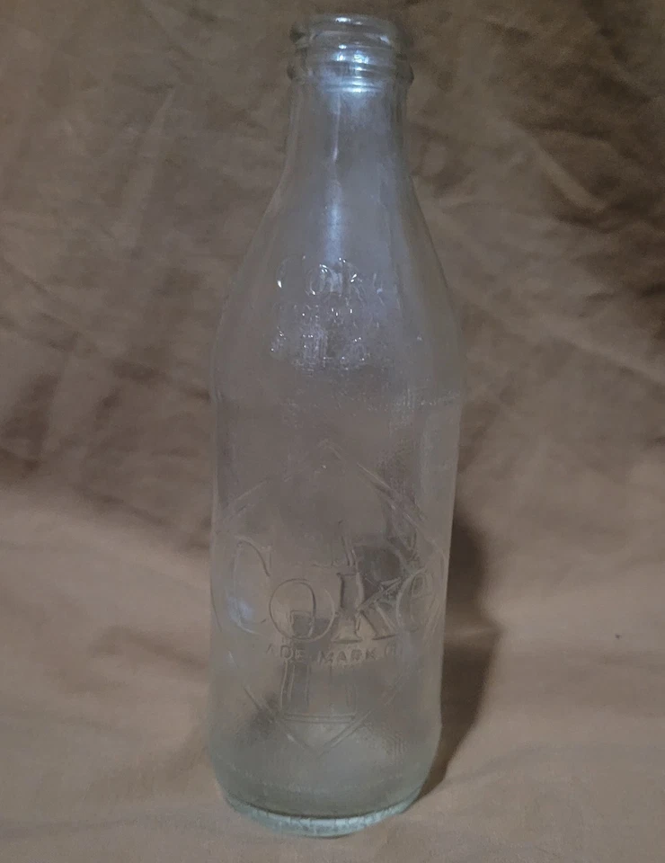 De colección. Botella de Coca-Cola Años 60 Cara Recta Patrón Diamante 10oz Foto 1 de 4
