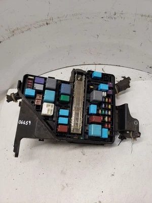 Fuse Box Engine Fits 07 SIENNA 1437425 - Image 1 of 4