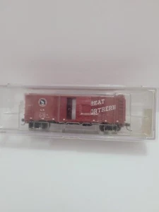 N Scale InterMountain #66002-13 GREAT NORTHERN 12 panel, Red 40' Boxcar - Picture 1 of 4