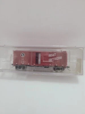 N Scale InterMountain #66002-13 GREAT NORTHERN   12 panel,  Red 40' Boxcar   - Image 1 of 4