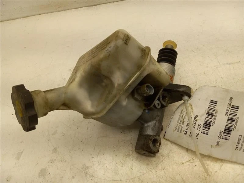 Cilindro maestro de freno 08-11 Chevrolet HHR 20812023 Foto 1 de 4