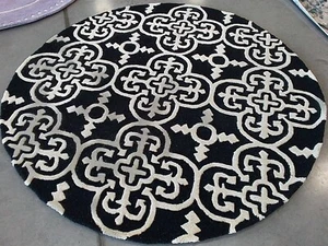BLACK / IVORY 6'-0" x 6'-0" Stained Rug, Reduced Price 1172771013 CAM133E-6R - Picture 1 of 4