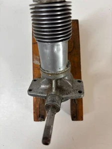 Teilweise braun Junior Motors Modell D 11083 Modellflugzeug Motor - Bild 1 von 6