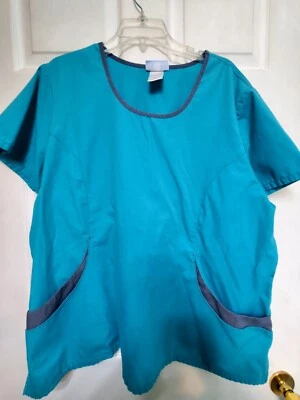 Blusa Médica Estampada SB Talla 2X-Turquesa con Costuras de Princesa Gris-Pecho 27.5"/L 28" Foto 1 de 4