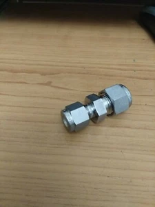 Swagelok SS-600-6-4 3/8 x 1/4 union 316 stainless steel, - Picture 1 of 1
