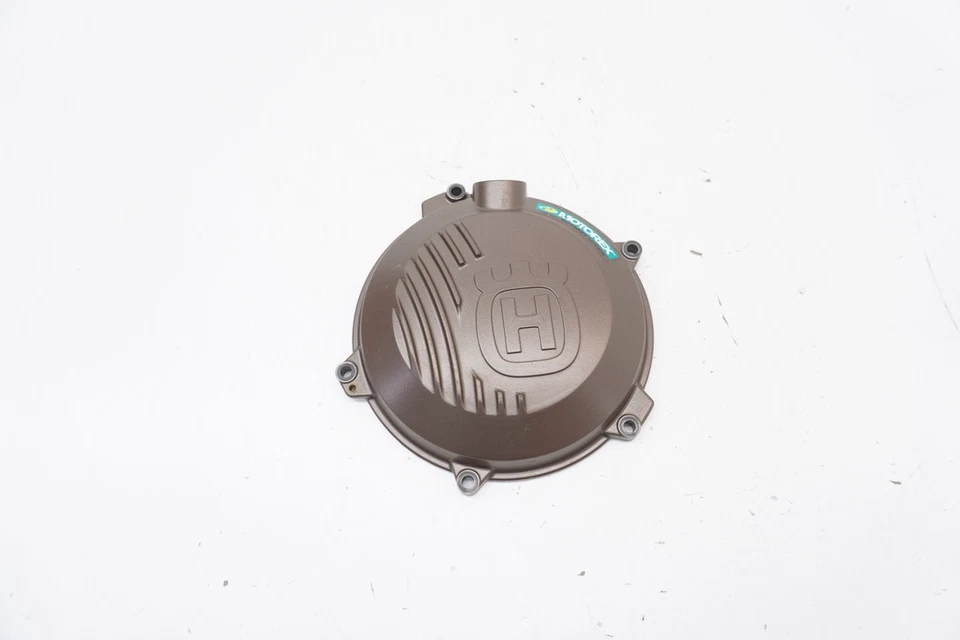 Cubierta de embrague Husqvarna FC450 OEM cubierta de motor FC450 FX450 2016-2022 FC FX #2 M64 Foto 1 de 4
